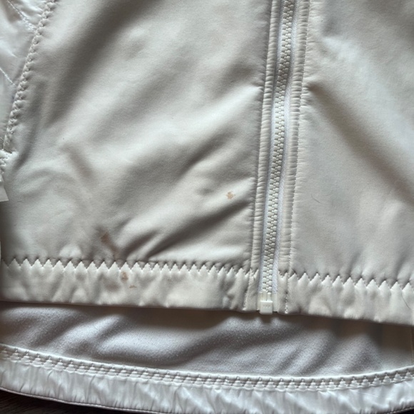 Lululemon down vest rain jacket white size 10 - Picture 2 of 2